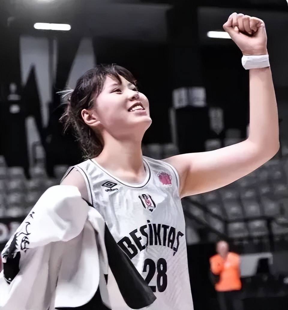 女篮球员青睐增长，职业联赛吸引大批人气的简单介绍