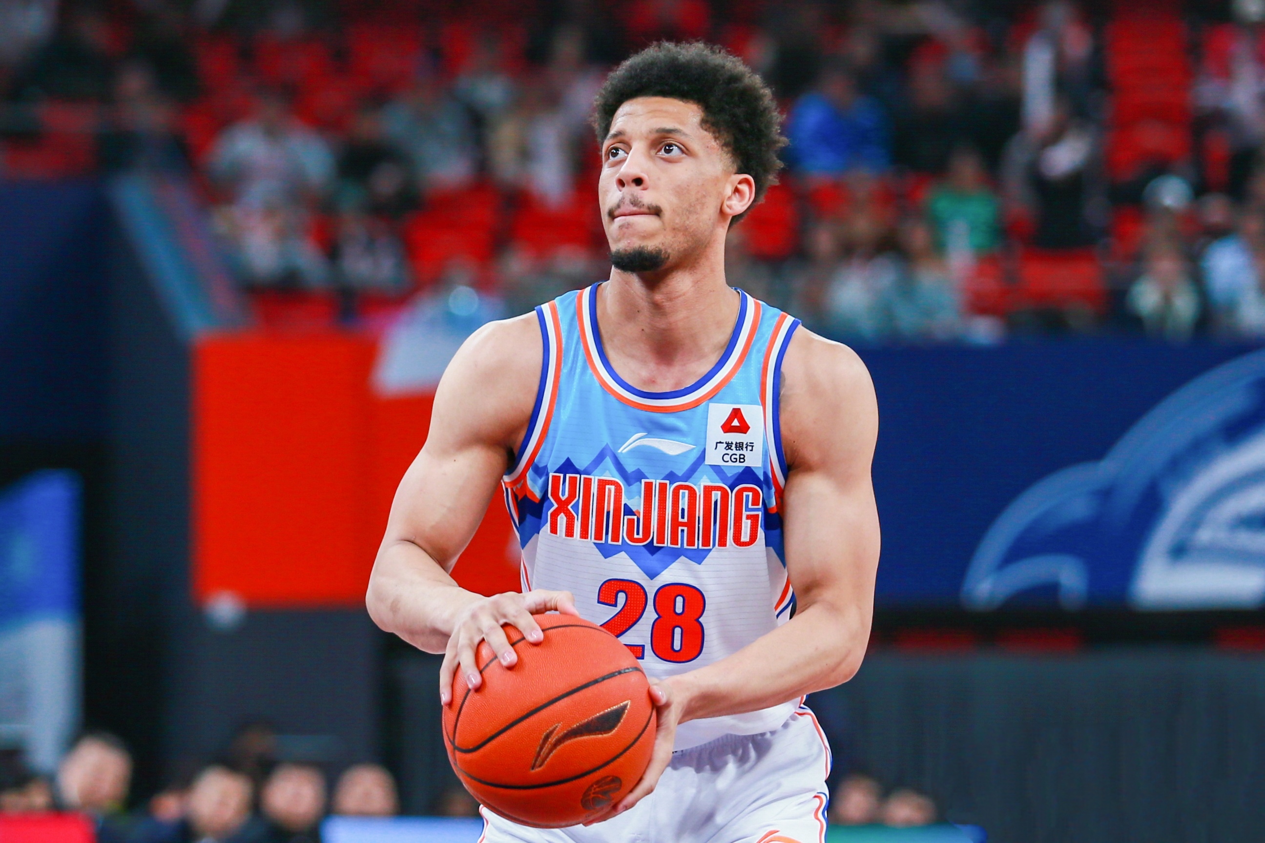 巴黎圣日耳曼观众热烈欢呼!,库里迎来十二赛季出色发挥全场沸腾不已的简单介绍 巴黎圣日耳曼观众热烈欢呼!,库里迎来十二赛季出色发挥全场沸腾不已的简单介绍