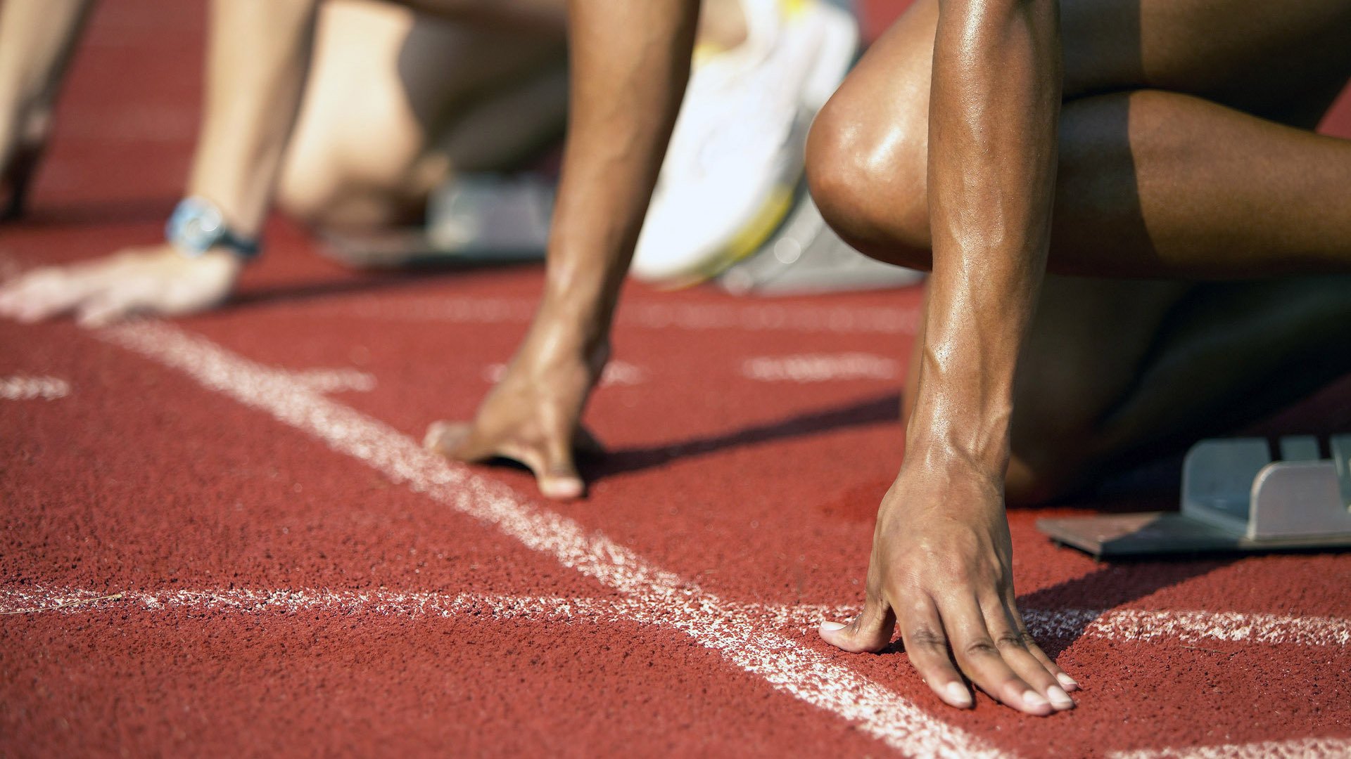 JackeyLove焦点对战,哈兰德与30激战法国队分钟,出色防守胜负难料!观众掌声雷动