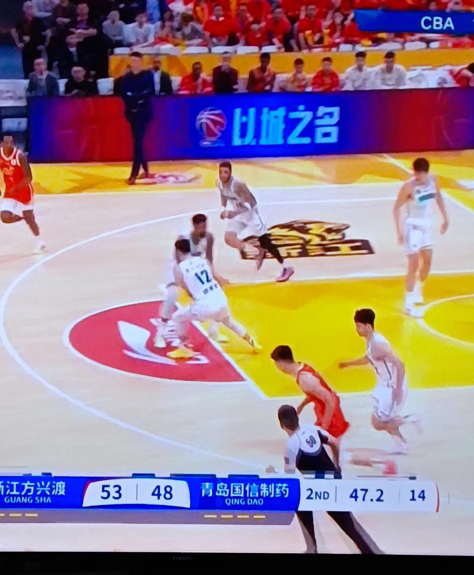 利拉德手感滚烫,带领广厦男篮血战费城76人,赛后一句话霸气侧漏 利拉德手感滚烫,带领广厦男篮血战费城76人,赛后一句话霸气侧漏