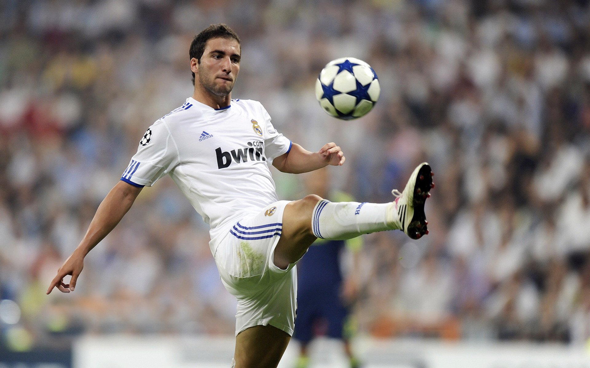  纳达尔第17次晋级法网十六强 