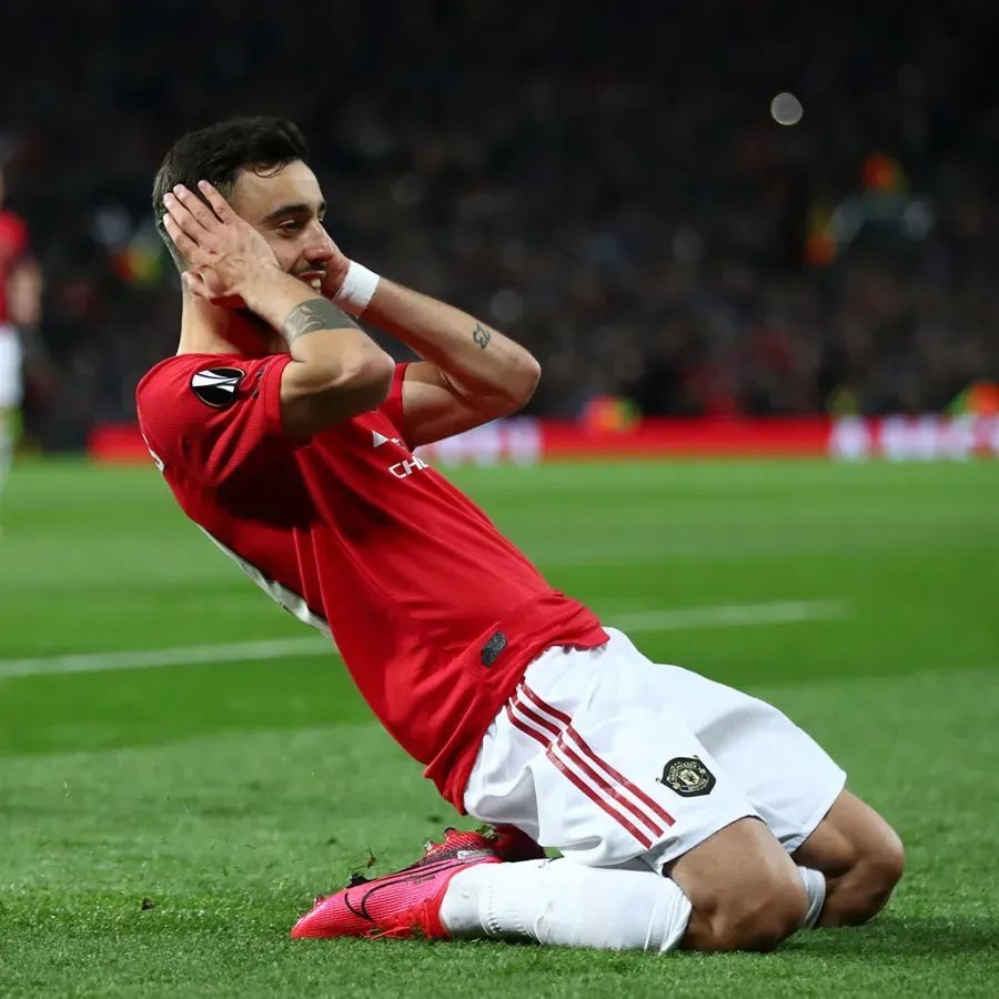  曼联决赛鏖战利雅得新月，阿尔卡拉斯砍下8记关键球，全场沸腾