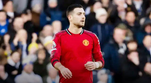 包含周末世界杯预选赛焦点战！曼联迎战莱比锡，鏖战或上演的词条